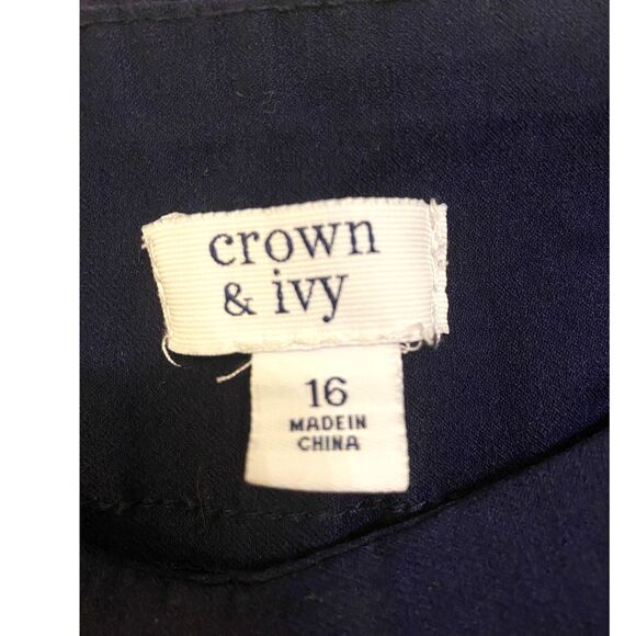 Crown & Ivy Navy Scallop Trim Skort - Picture 2 of 3